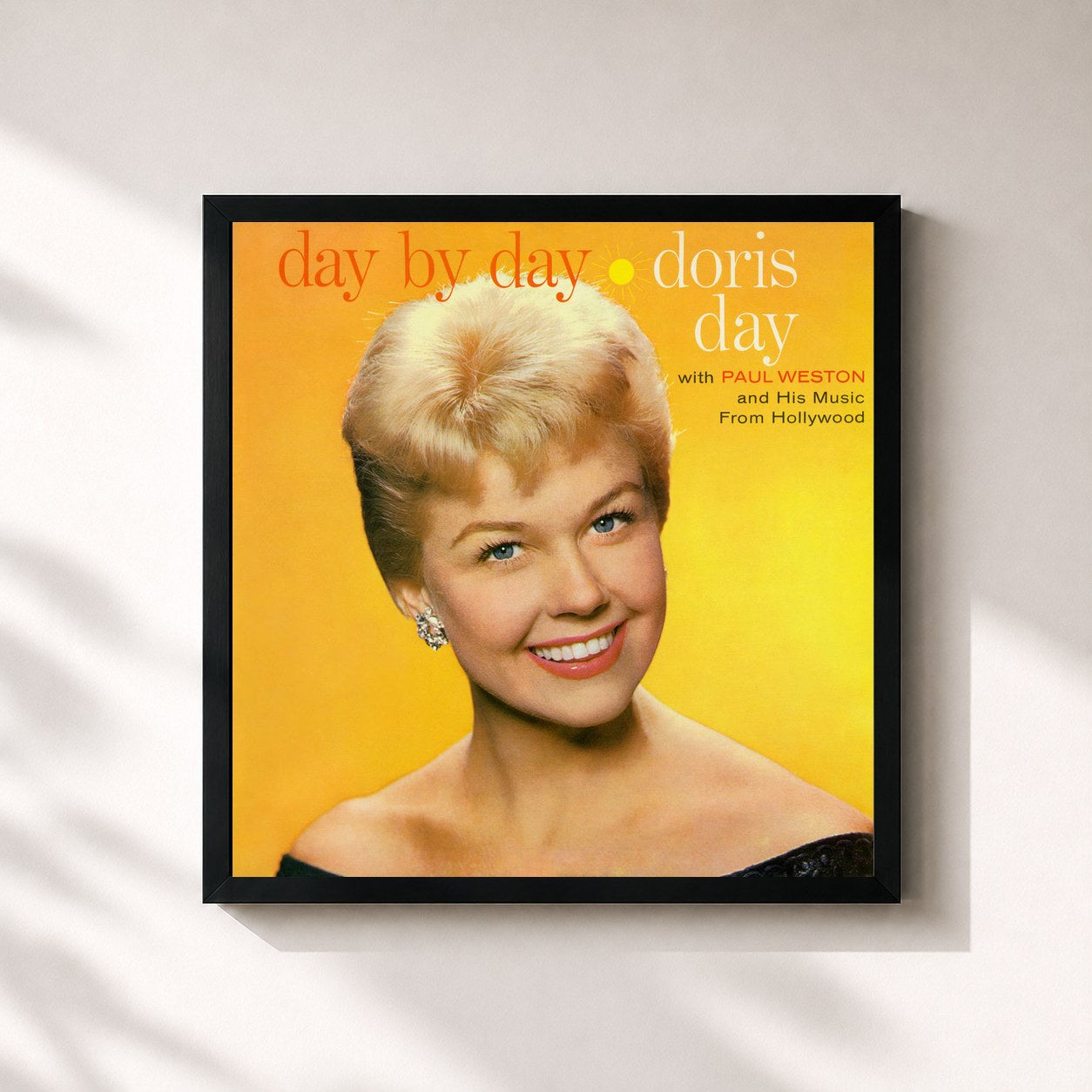 #noir Tableau carré de l'album Day By Day (with Paul Weston & His Music From Hollywood) de Doris Day, cadre noir 32x32 cm