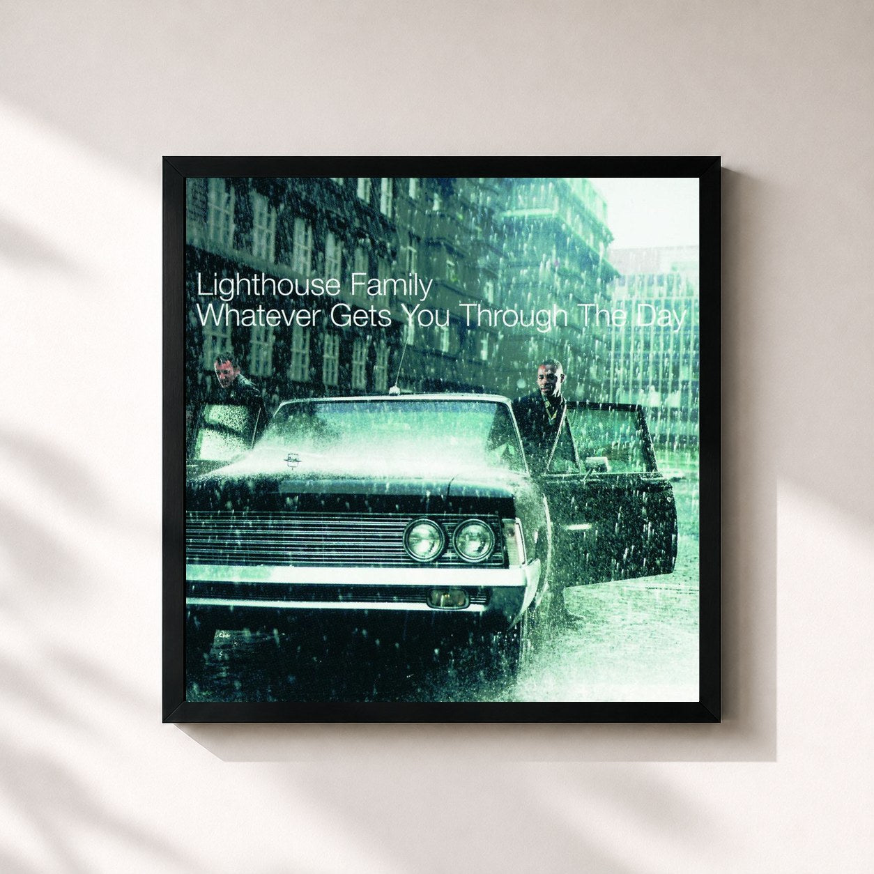 #noir Tableau carré de l'album Whatever Gets You Through The Day de Lighthouse Family, cadre noir 32x32 cm