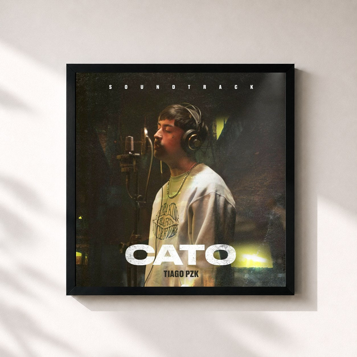 #noir Tableau carré de l'album CATO SOUNDTRACK de Tiago PZK, cadre noir 32x32 cm