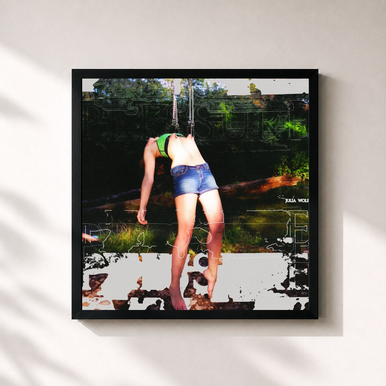 #noir Tableau carré de l'album PRESSURE de Julia Wolf, cadre noir 32x32 cm