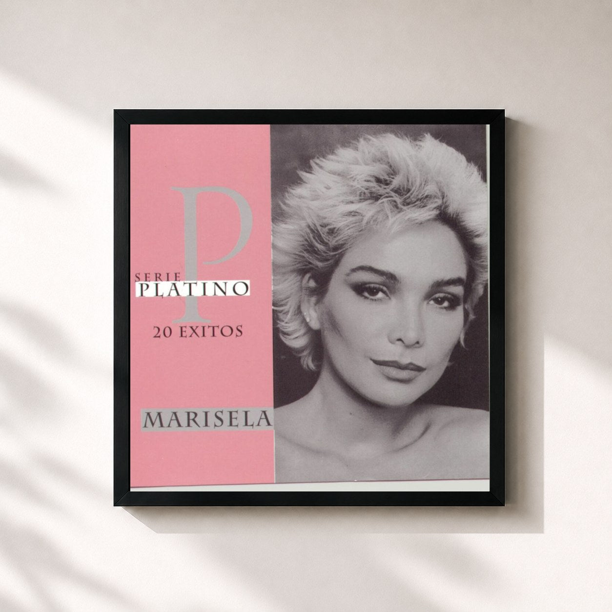 #noir Tableau carré de l'album Serie Platino de Marisela, cadre noir 32x32 cm