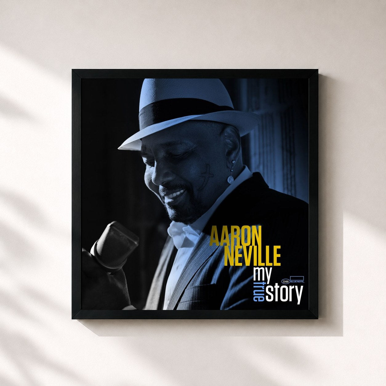 #noir Tableau carré de l'album My True Story de Aaron Neville, cadre noir 32x32 cm
