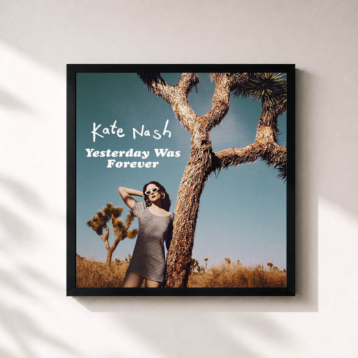 #noir Tableau carré de l'album Yesterday Was Forever de Kate Nash, cadre noir 32x32 cm