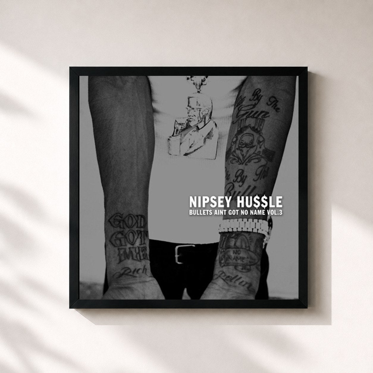 #noir Tableau carré de l'album Bullets Ain't Got No Name, Vol. 3.1 de Nipsey Hussle, cadre noir 32x32 cm