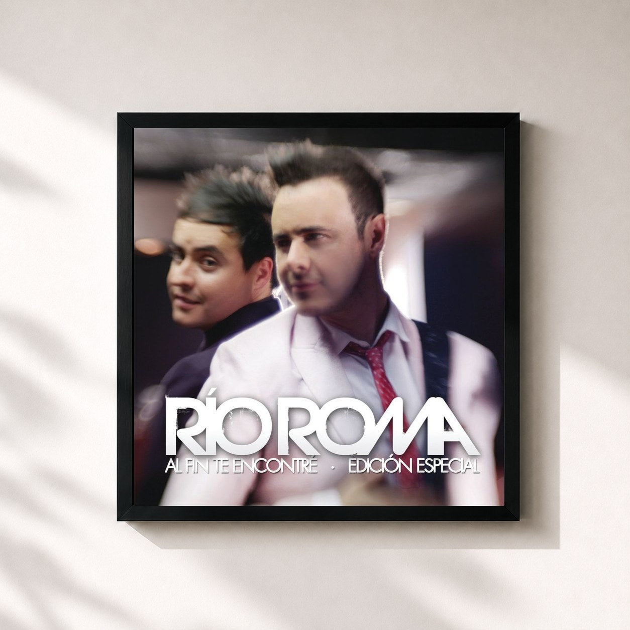 #noir Tableau carré de l'album Al Fin Te Encontré de Río Roma, cadre noir 32x32 cm