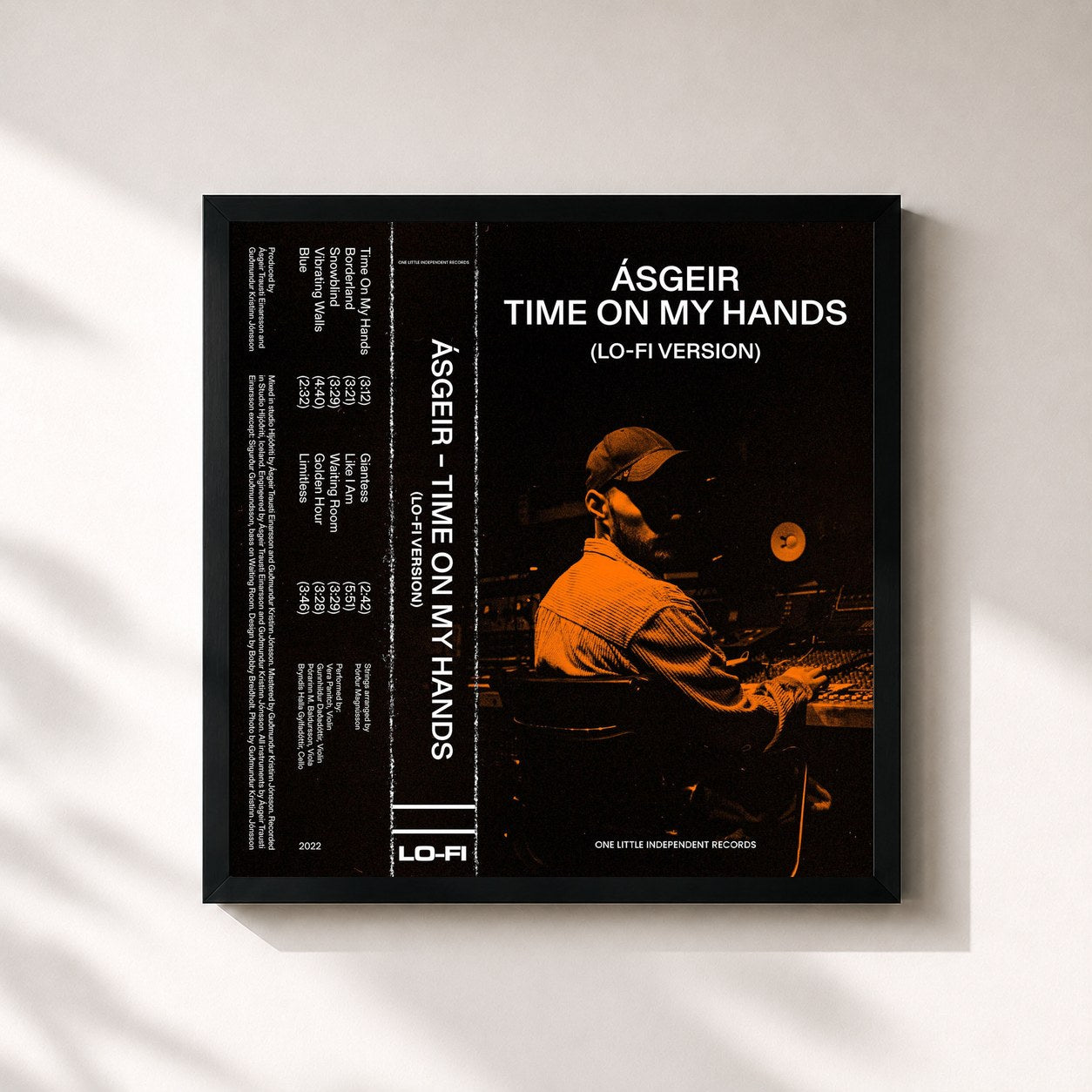#noir Tableau carré de l'album Time On My Hands (Lo-Fi Version) de Asgeir, cadre noir 32x32 cm