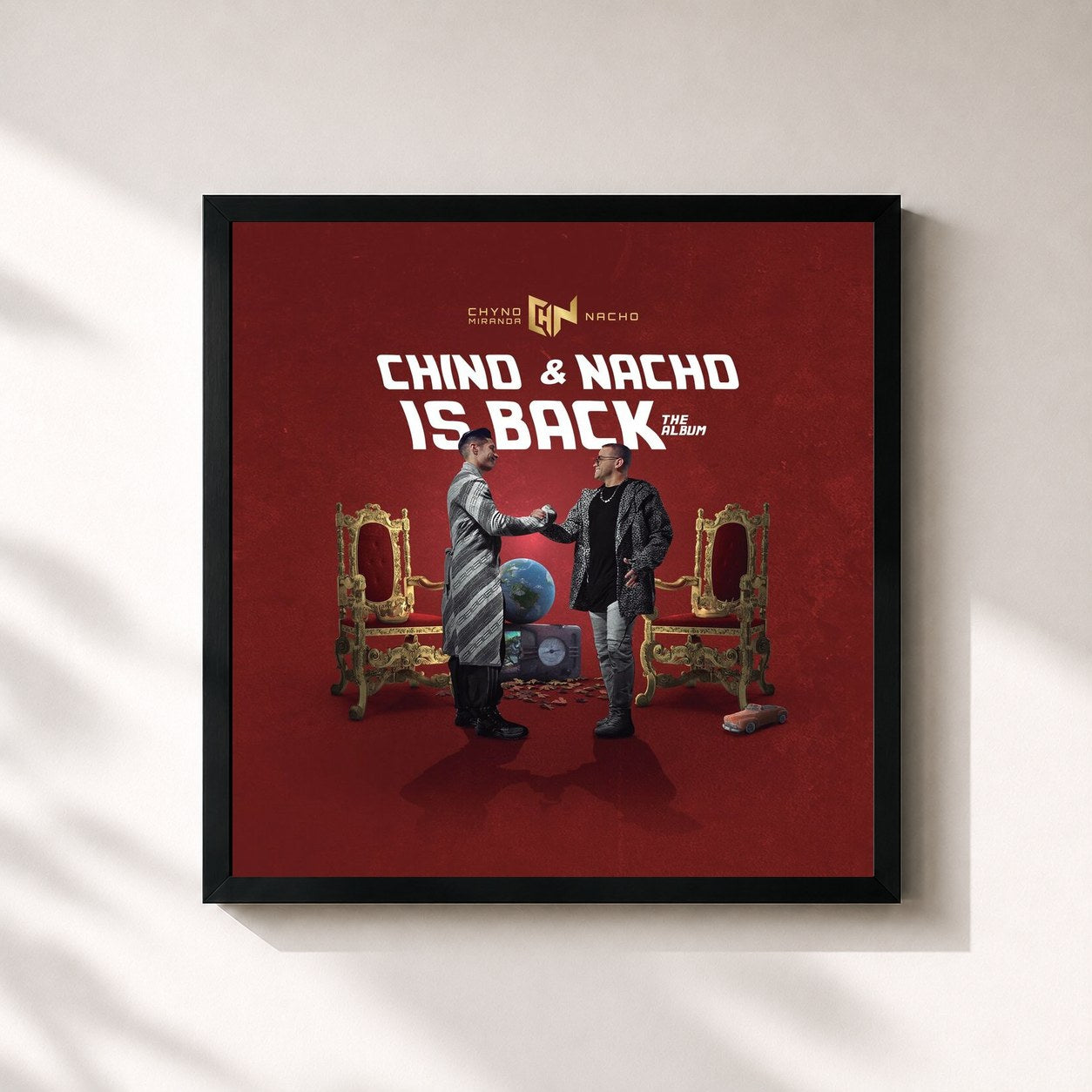 #noir Tableau carré de l'album Chino & Nacho Is Back de Nacho, cadre noir 32x32 cm