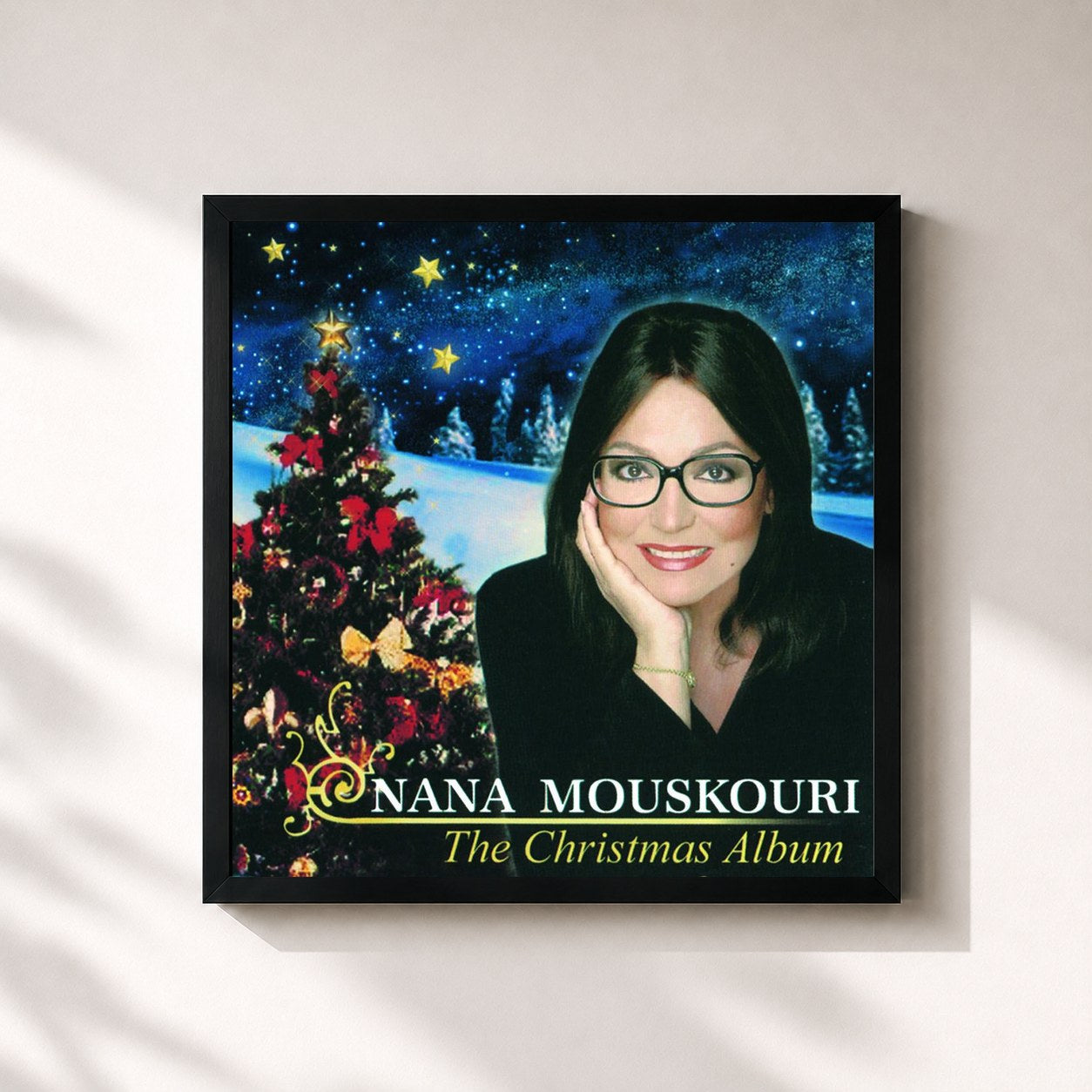 #noir Tableau carré de l'album Les Plus Beaux Noels Du Monde de Nana Mouskouri, cadre noir 32x32 cm