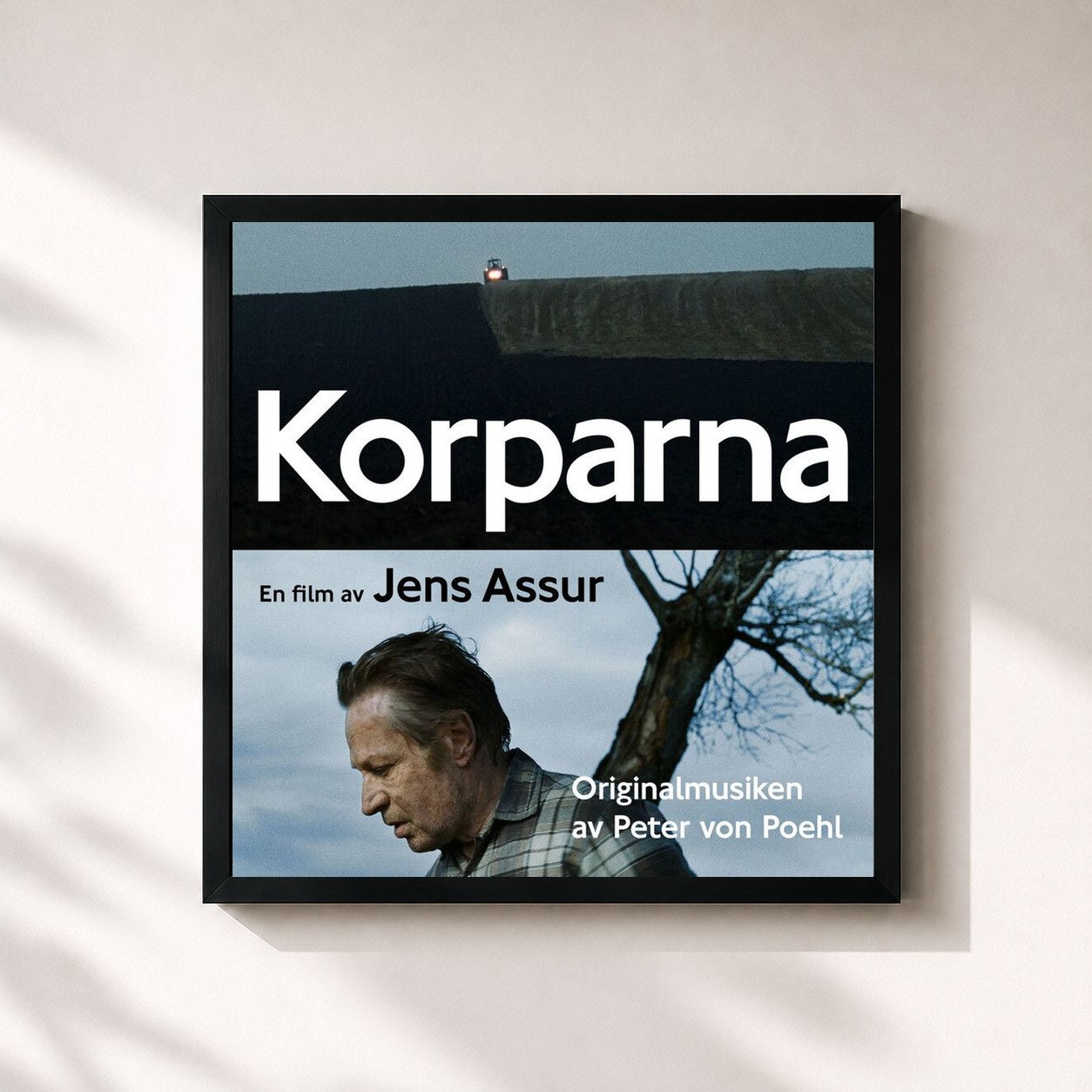 #noir Tableau carré de l'album Korparna (Original Motion Picture Soundtrack) de Peter von Poehl, cadre noir 32x32 cm
