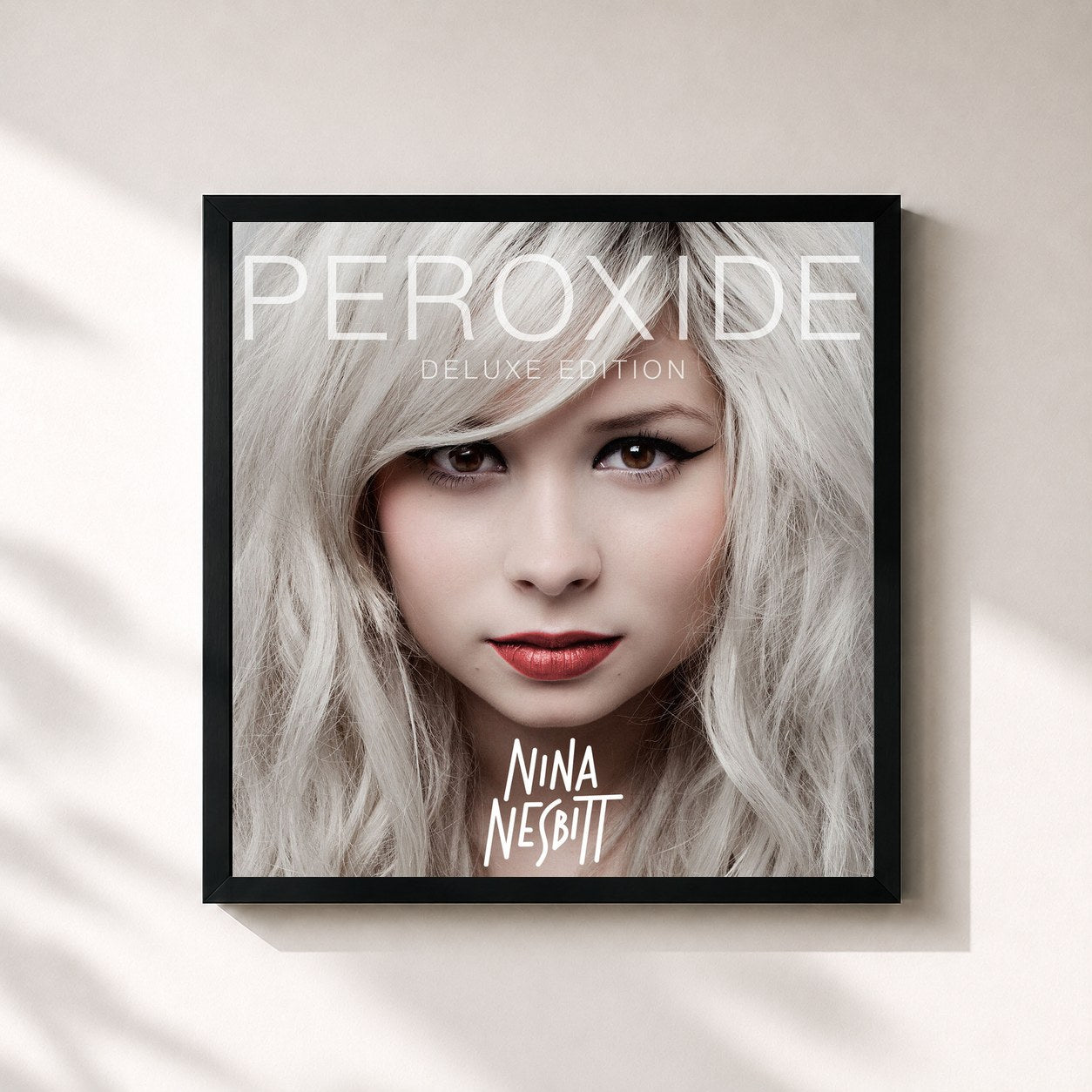 #noir Tableau carré de l'album Peroxide (Deluxe) de Nina Nesbitt, cadre noir 32x32 cm