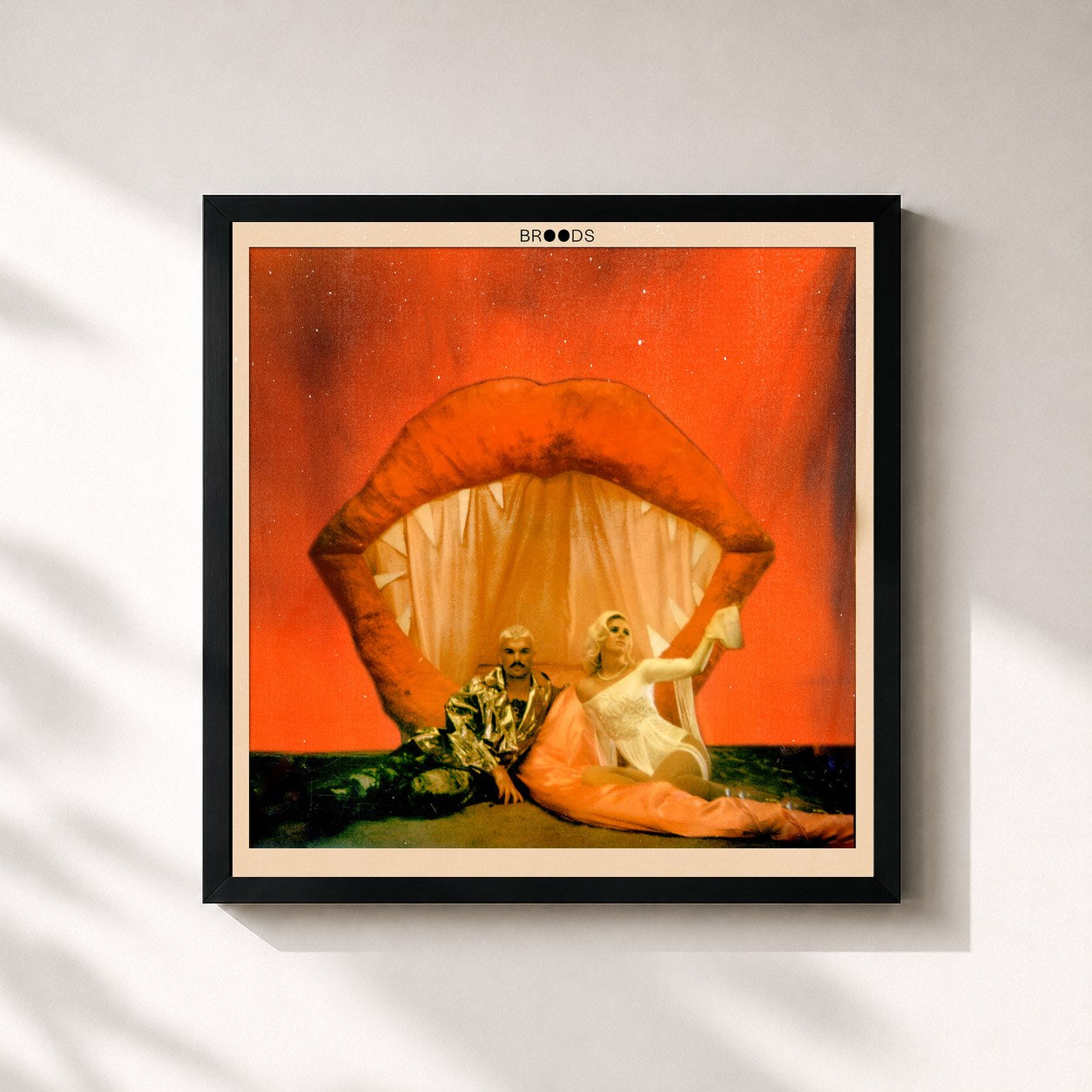 #noir Tableau carré de l'album Don't Feed The Pop Monster de Broods, cadre noir 32x32 cm