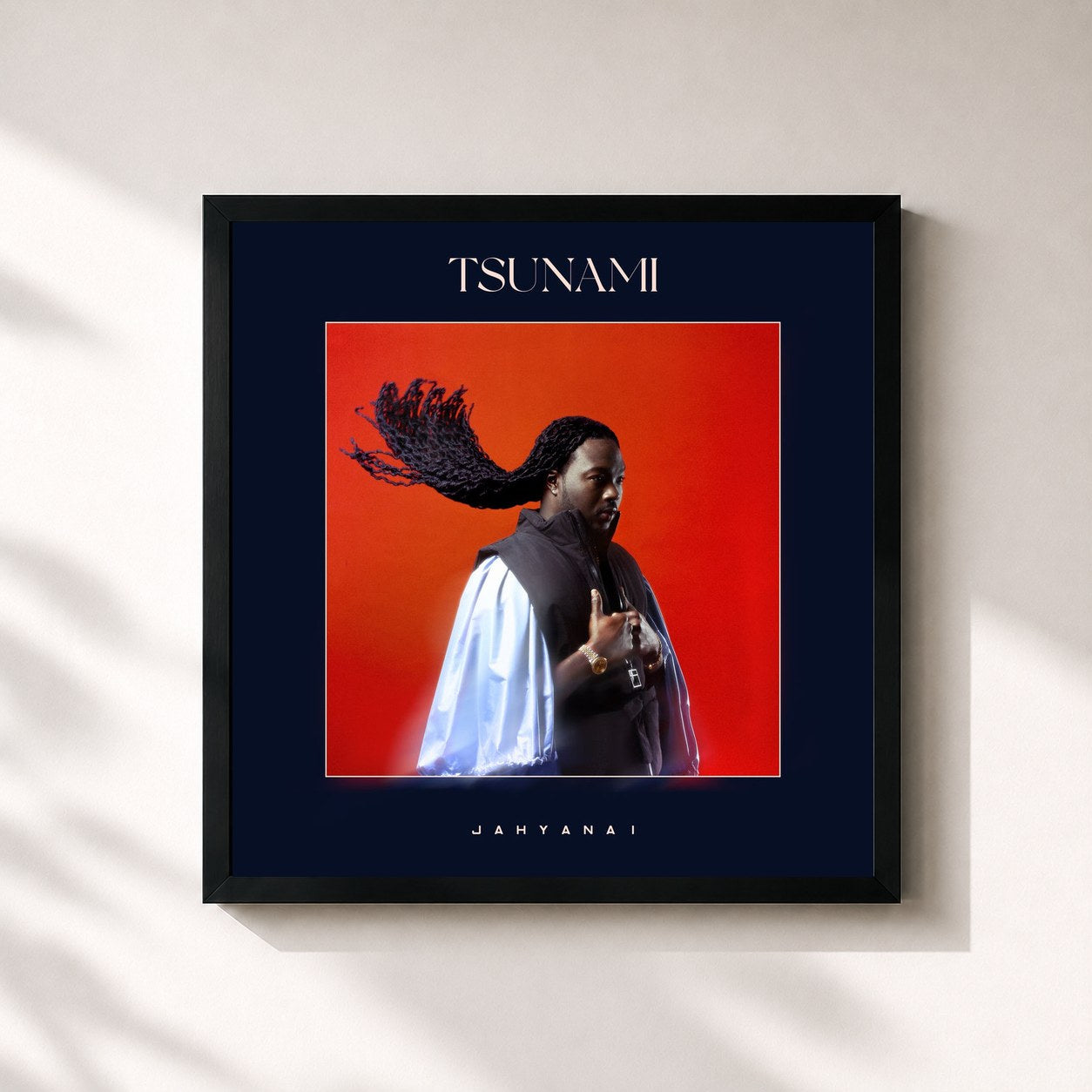 #noir Tableau carré de l'album Tsunami de Jahyanai, cadre noir 32x32 cm