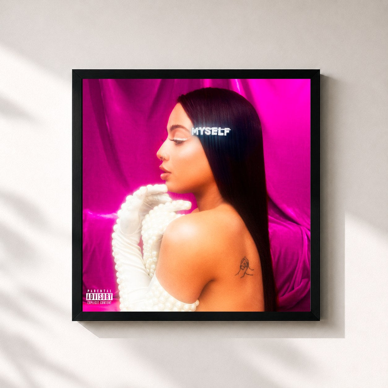 #noir Tableau carré de l'album Myself de Kiana Ledé, cadre noir 32x32 cm