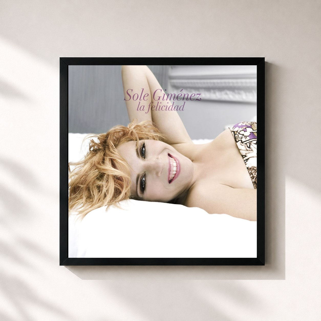 #noir Tableau carré de l'album La felicidad de Sole Gimenez, cadre noir 32x32 cm