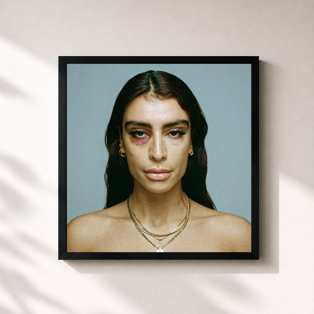 #noir Tableau carré de l'album Shabrang de Sevdaliza, cadre noir 32x32 cm
