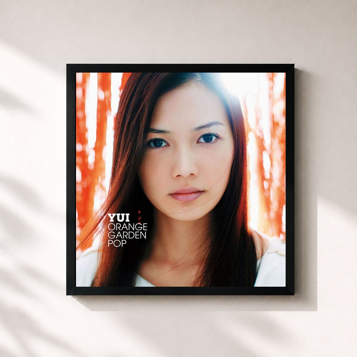 #noir Tableau carré de l'album Orange Garden Pop de YUI, cadre noir 32x32 cm