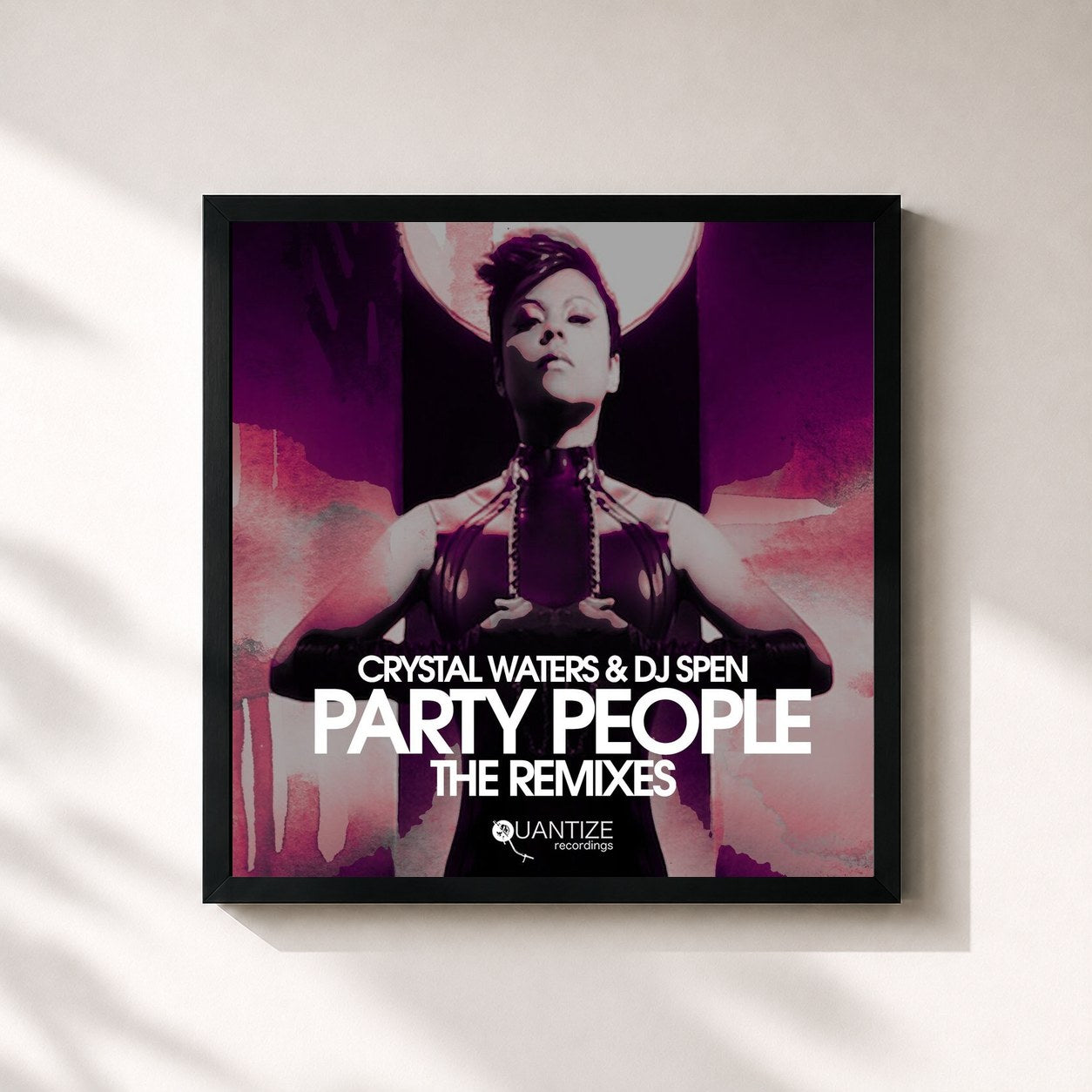 #noir Tableau carré de l'album Party People (The Remixes) de Crystal Waters, cadre noir 32x32 cm