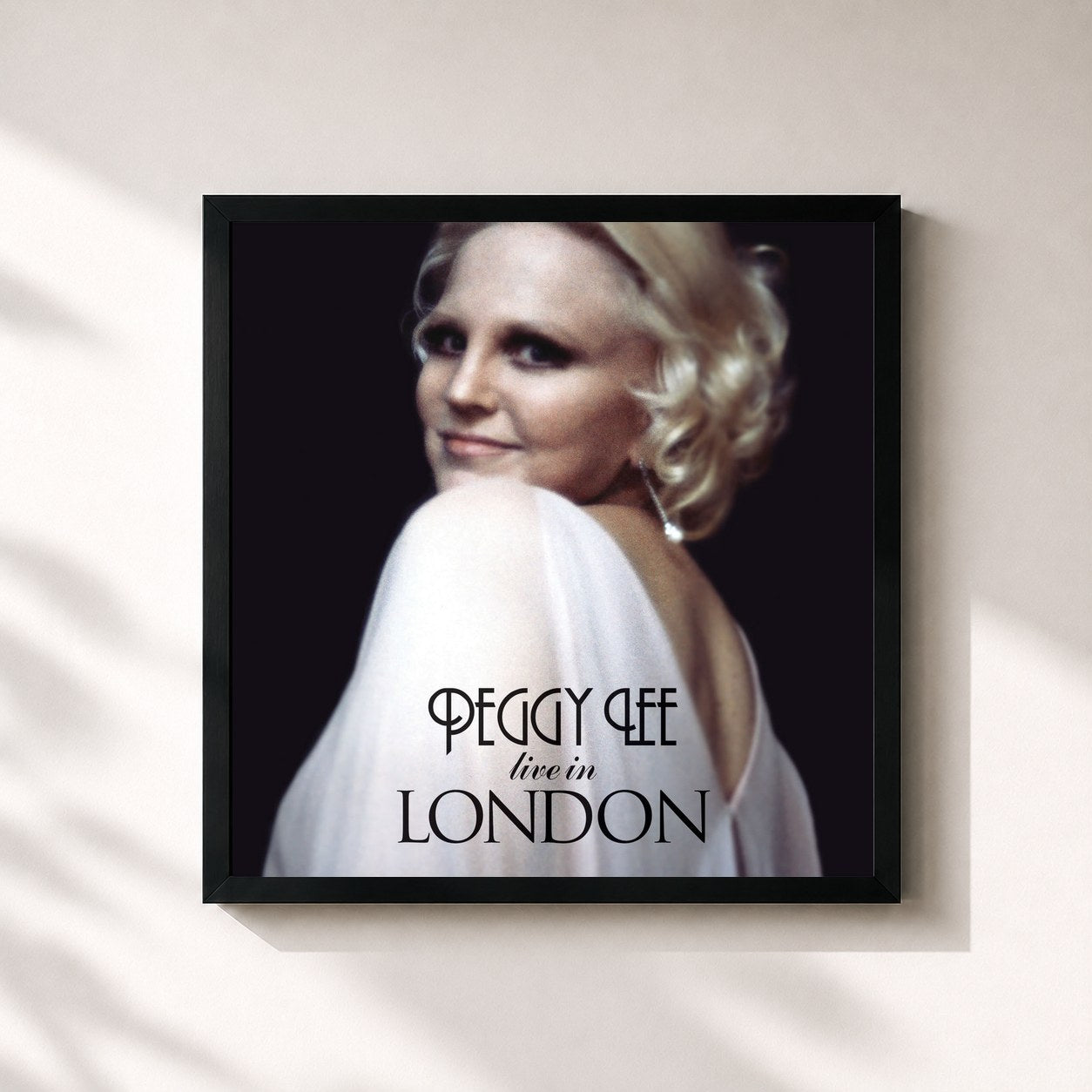 #noir Tableau carré de l'album Peggy Lee In London de Peggy Lee, cadre noir 32x32 cm