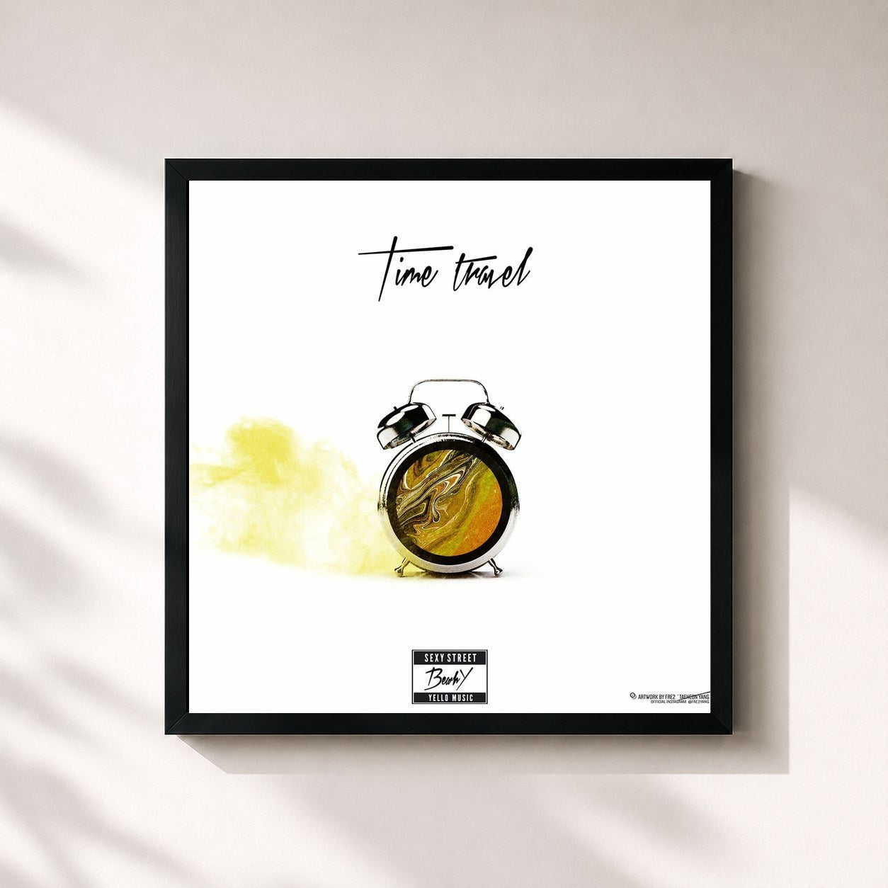 #noir Tableau carré de l'album Time Travel de Bewhy, cadre noir 32x32 cm