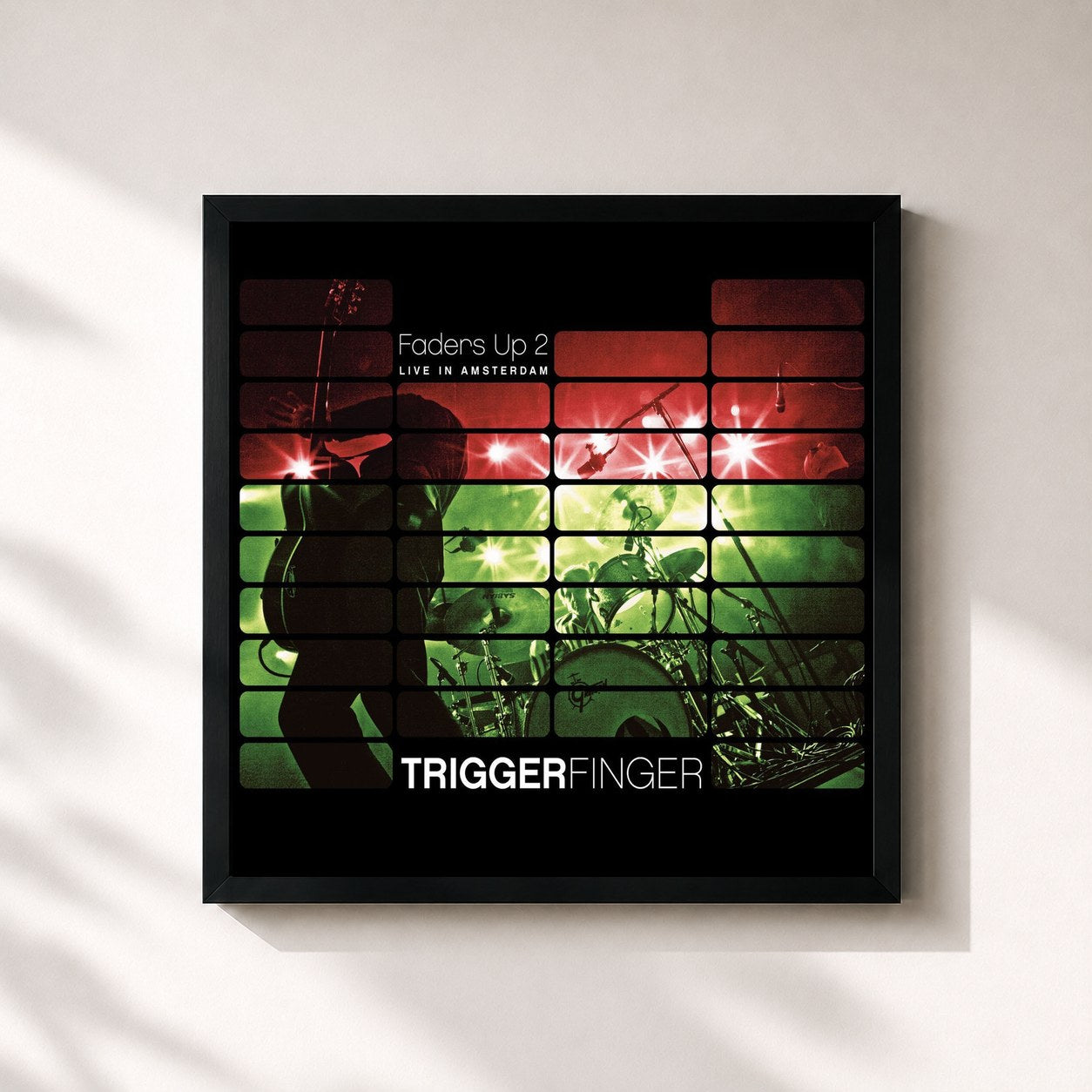 #noir Tableau carré de l'album Faders Up 2 de Triggerfinger, cadre noir 32x32 cm