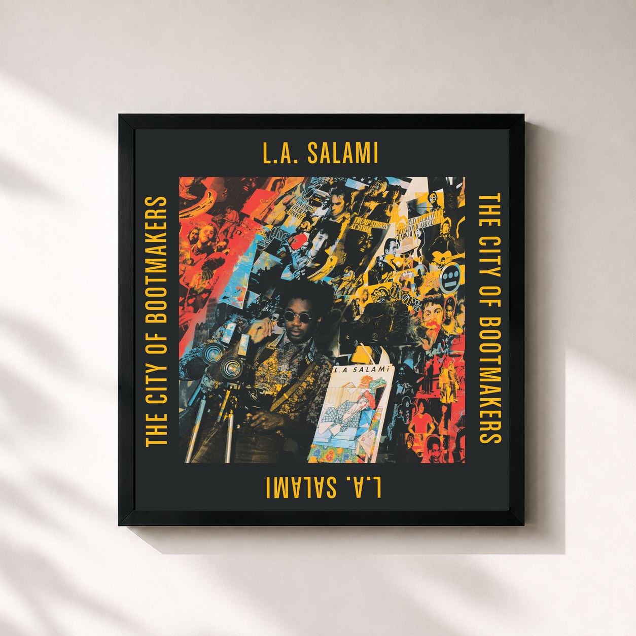 #noir Tableau carré de l'album The City of Bootmakers de L.A. Salami, cadre noir 32x32 cm