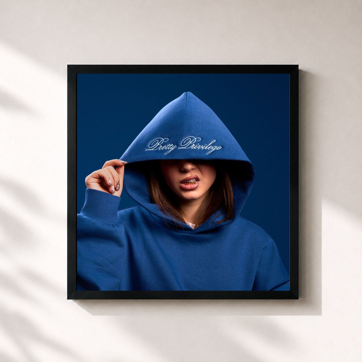 #noir Tableau carré de l'album Pretty Privilege de ZAH1DE, cadre noir 32x32 cm