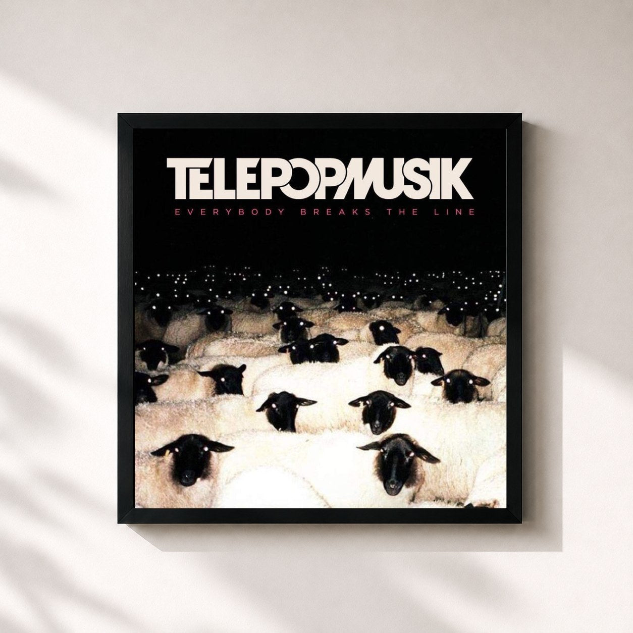 #noir Tableau carré de l'album Everybody Breaks the Line de Télépopmusik, cadre noir 32x32 cm