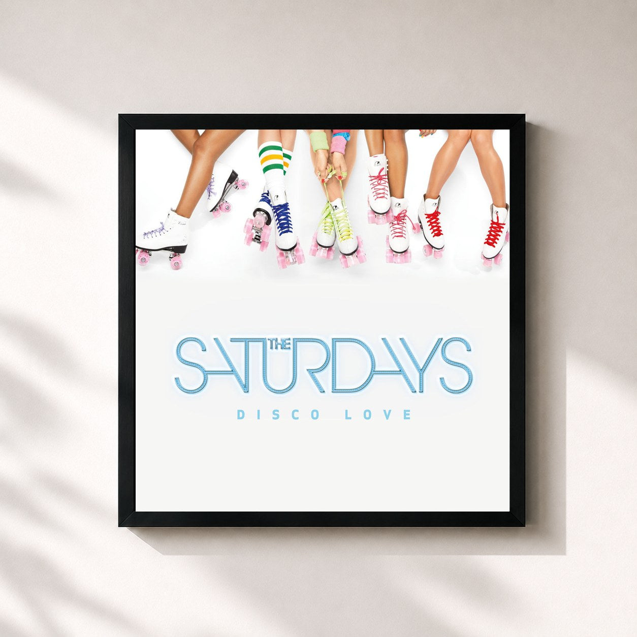 #noir Tableau carré de l'album Disco Love de The Saturdays, cadre noir 32x32 cm