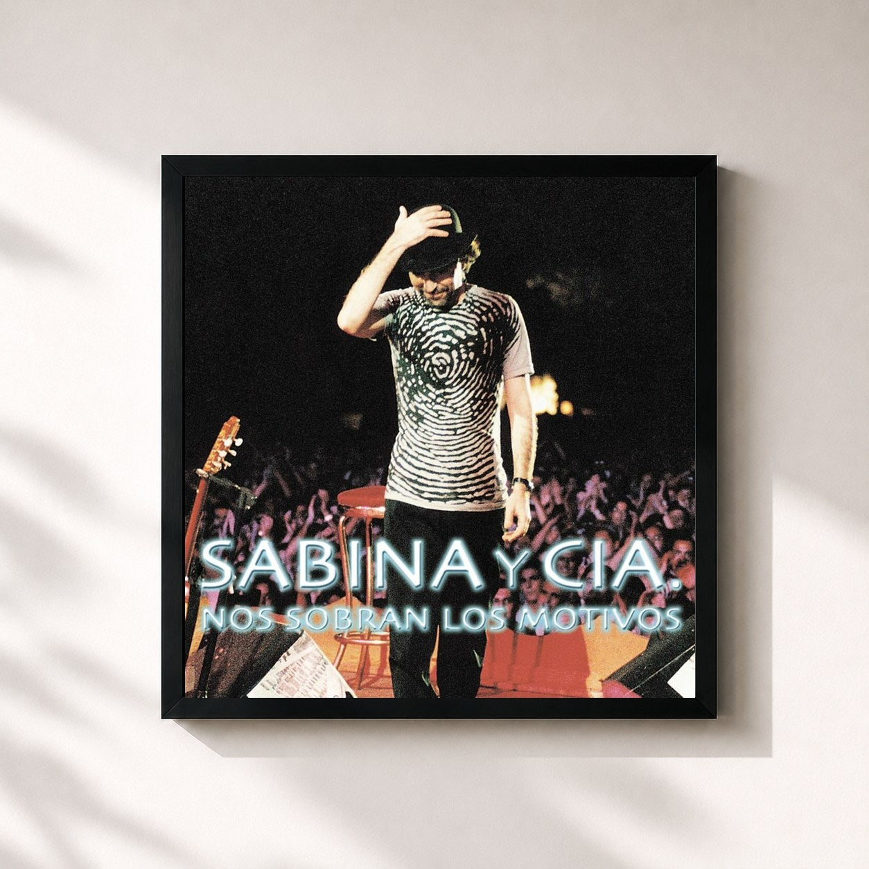#noir Tableau carré de l'album Nos Sobran Los Motivos de Joaquín Sabina, cadre noir 32x32 cm