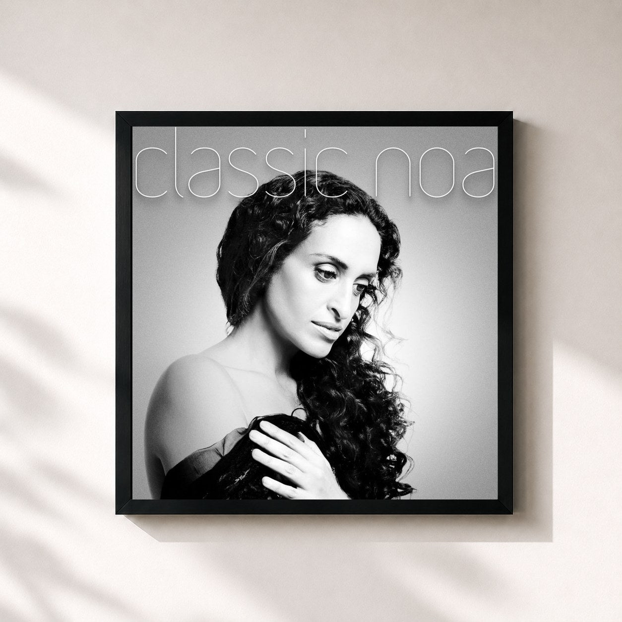 #noir Tableau carré de l'album Classic Noa de Noa, cadre noir 32x32 cm