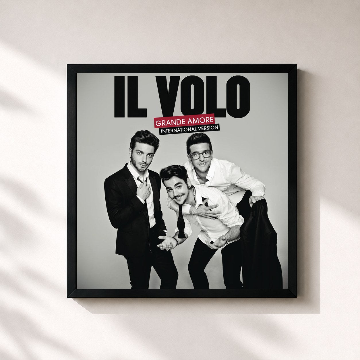 #noir Tableau carré de l'album Grande amore de Il Volo, cadre noir 32x32 cm