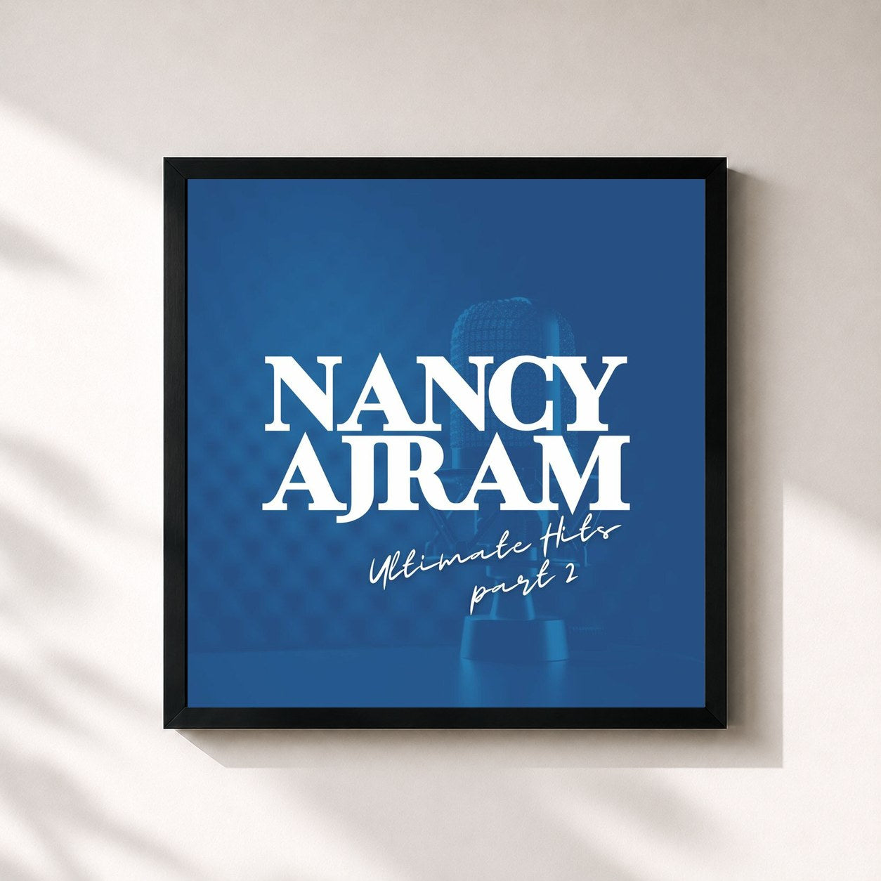 #noir Tableau carré de l'album part 2 أشهر أغاني ننسي عجرم de Nancy Ajram, cadre noir 32x32 cm