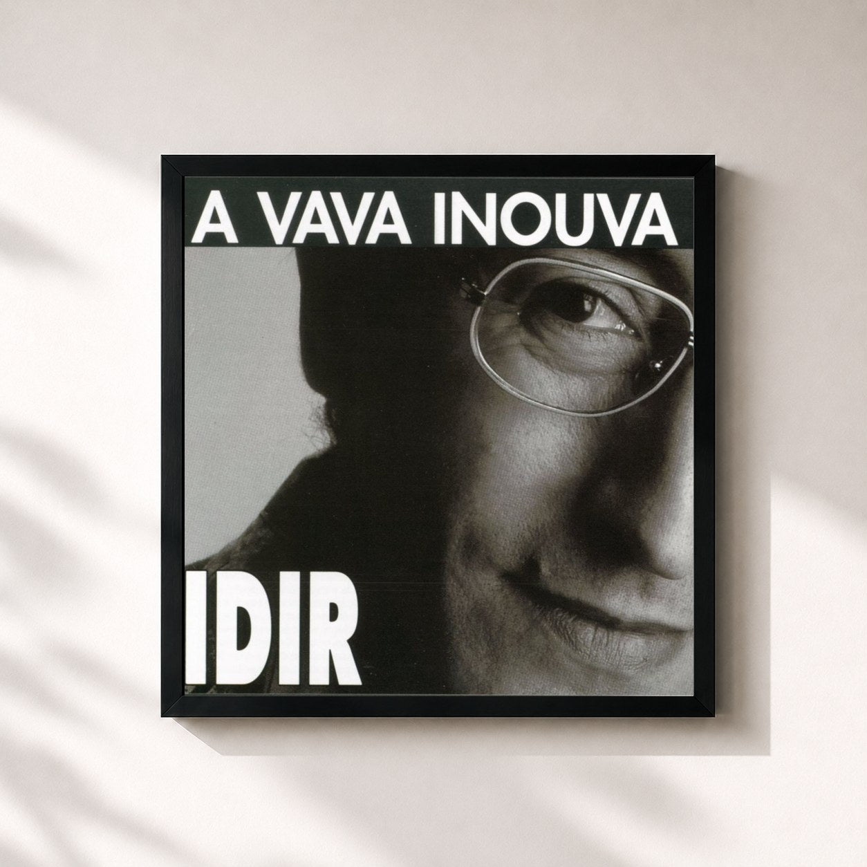 #noir Tableau carré de l'album A Vava Inouva de Idir, cadre noir 32x32 cm