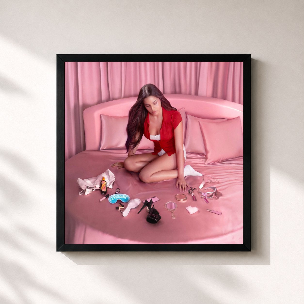 #noir Tableau carré de l'album perfectas de Emilia, cadre noir 32x32 cm