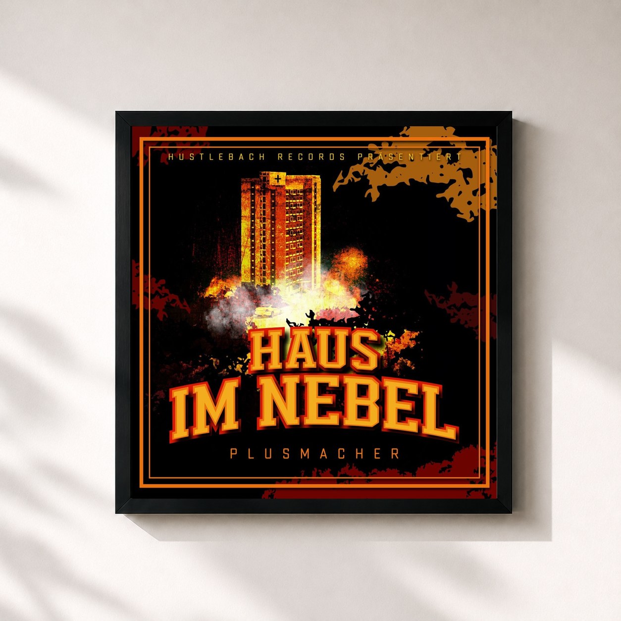#noir Tableau carré de l'album Haus im Nebel de Plusmacher, cadre noir 32x32 cm