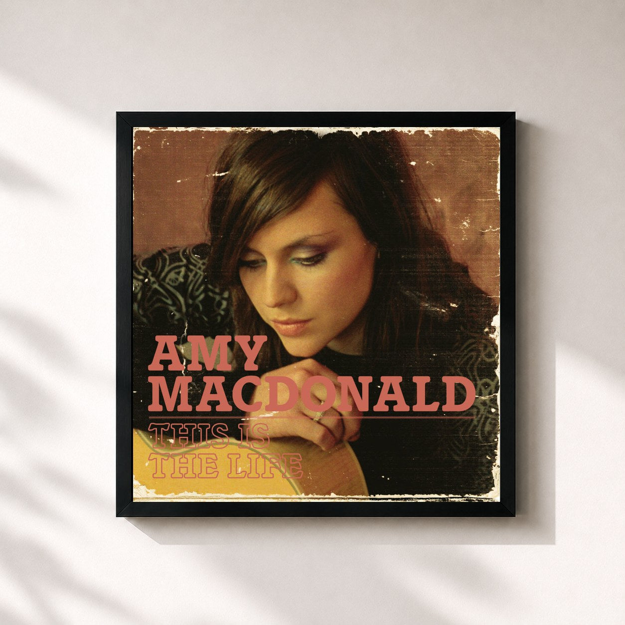#noir Tableau carré de l'album This is The Life de Amy Macdonald, cadre noir 32x32 cm