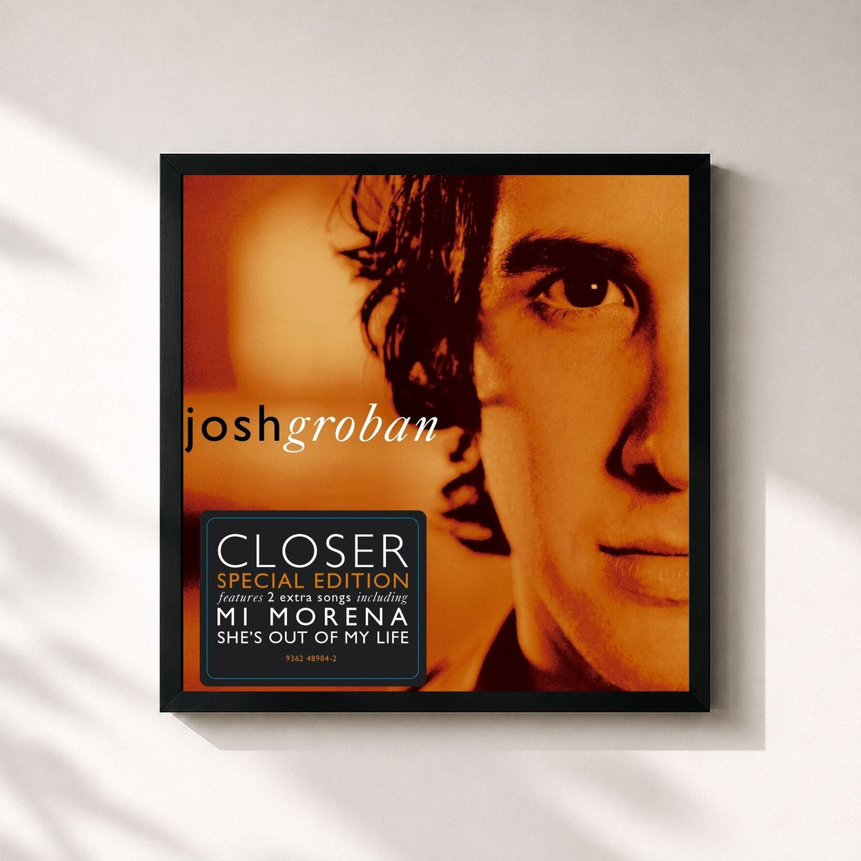 #noir Tableau carré de l'album Closer (Special Edition) de Josh Groban, cadre noir 32x32 cm