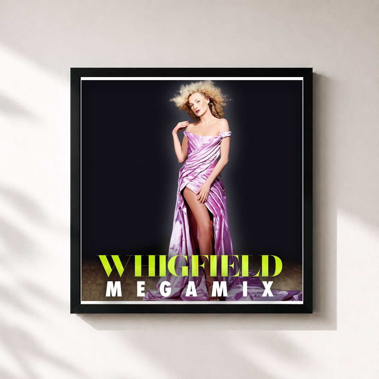 #noir Tableau carré de l'album Megamix de Whigfield, cadre noir 32x32 cm