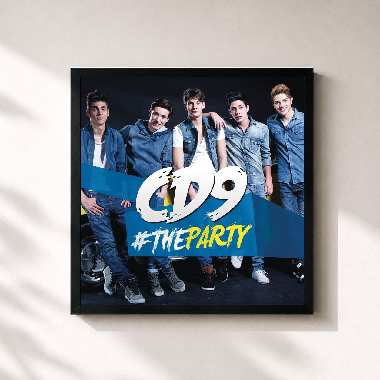 #noir Tableau carré de l'album The Party (Remix) de CD9, cadre noir 32x32 cm