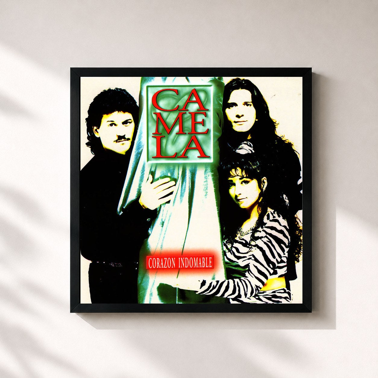 #noir Tableau carré de l'album Corazón Indomable de Camela, cadre noir 32x32 cm