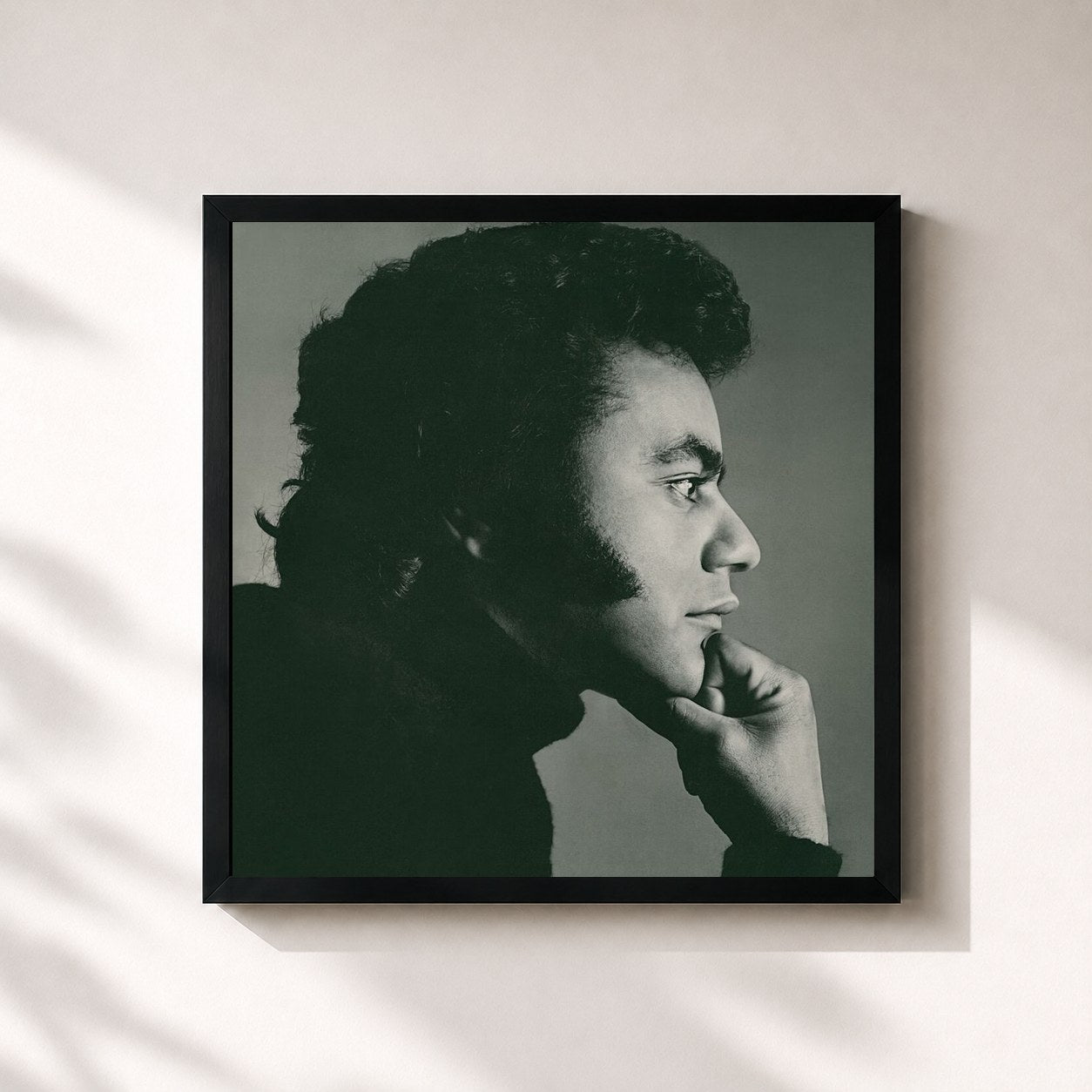 #noir Tableau carré de l'album Killing Me Softly with Her Song de Johnny Mathis, cadre noir 32x32 cm