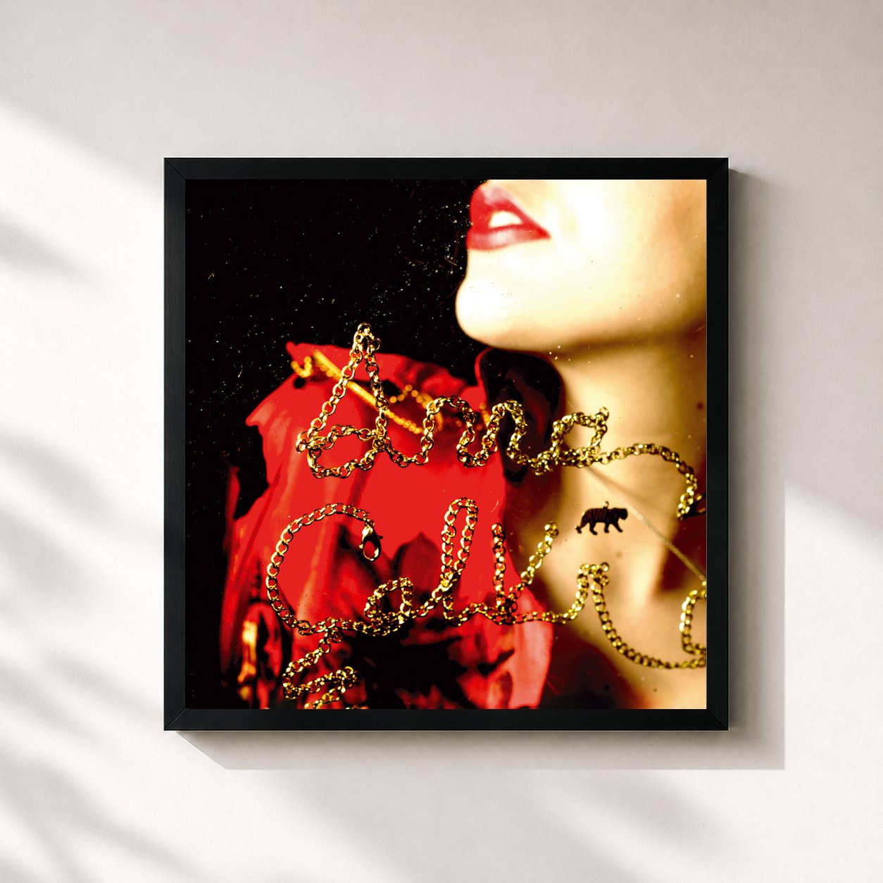 #noir Tableau carré de l'album Anna Calvi de Anna Calvi, cadre noir 32x32 cm