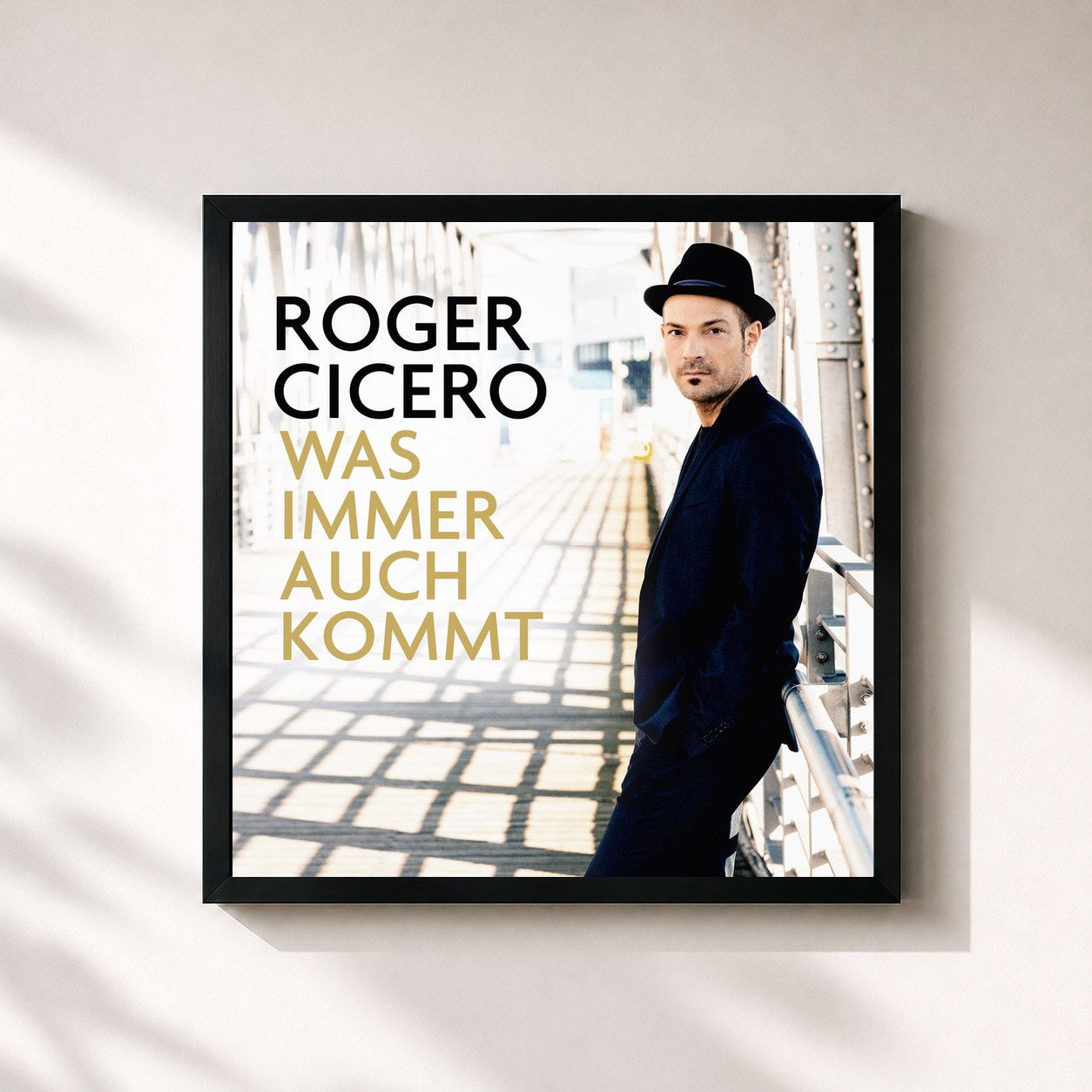 #noir Tableau carré de l'album Was immer auch kommt de Roger Cicero, cadre noir 32x32 cm