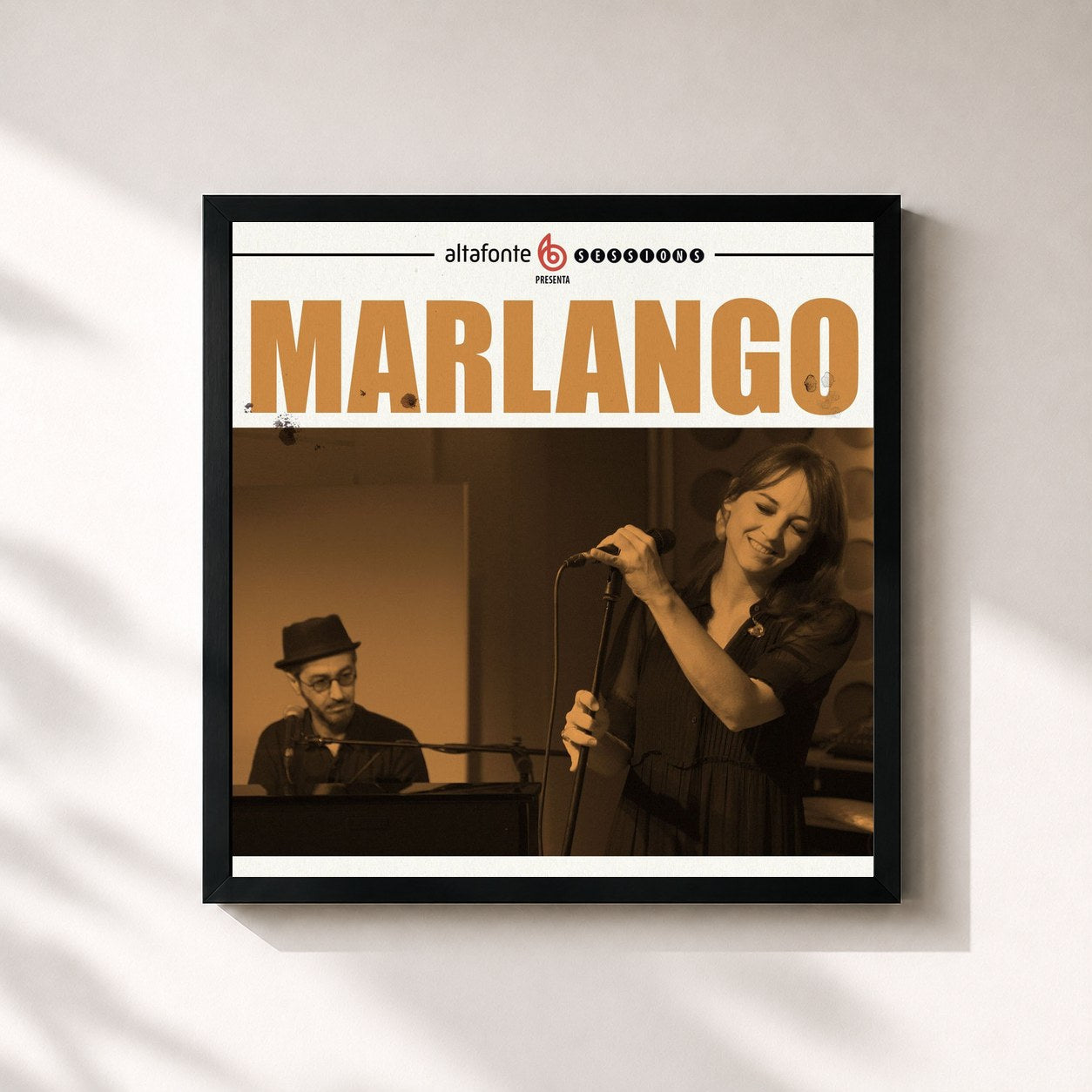 #noir Tableau carré de l'album Altafonte Sessions de Marlango, cadre noir 32x32 cm