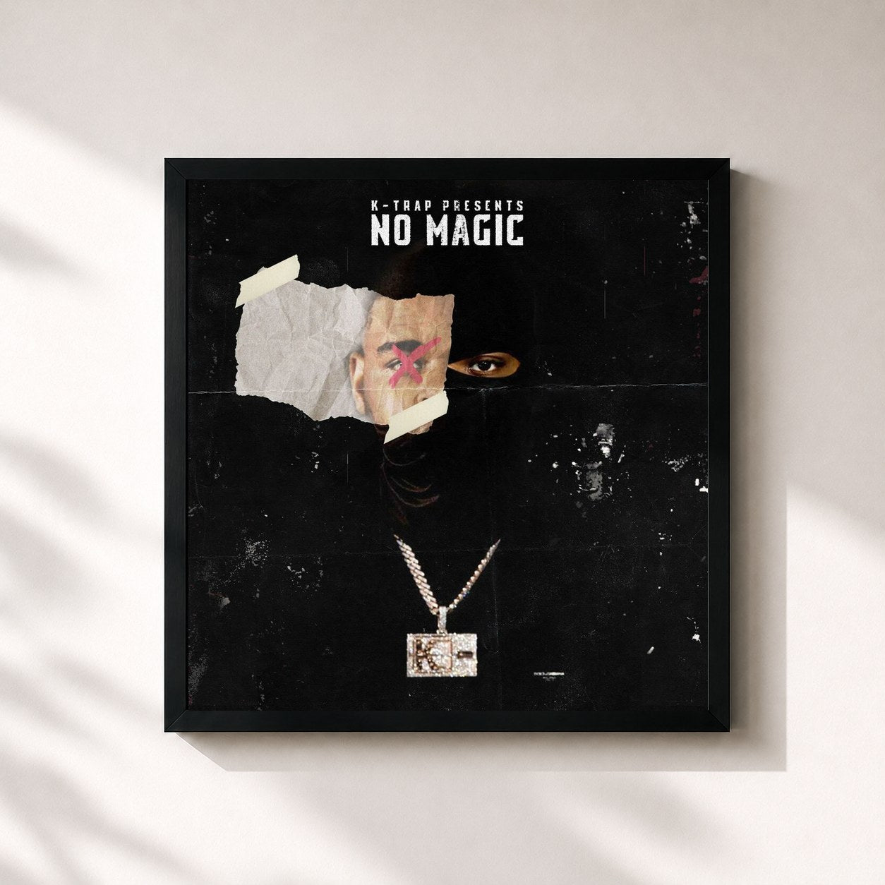 #noir Tableau carré de l'album No Magic de K-Trap, cadre noir 32x32 cm