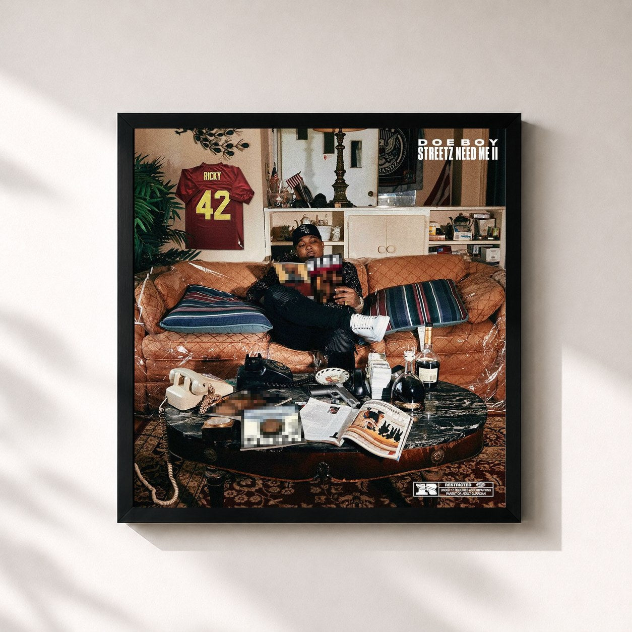 #noir Tableau carré de l'album Streetz Need Me 2 de DOE BOY, cadre noir 32x32 cm