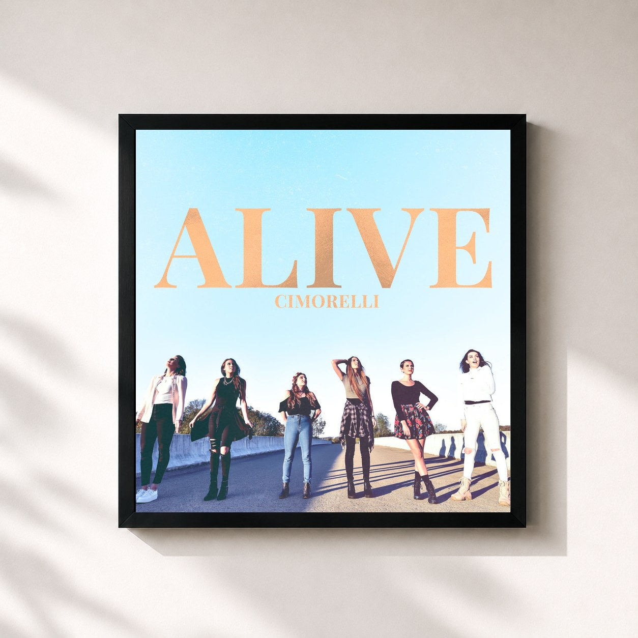 #noir Tableau carré de l'album Alive de Cimorelli, cadre noir 32x32 cm