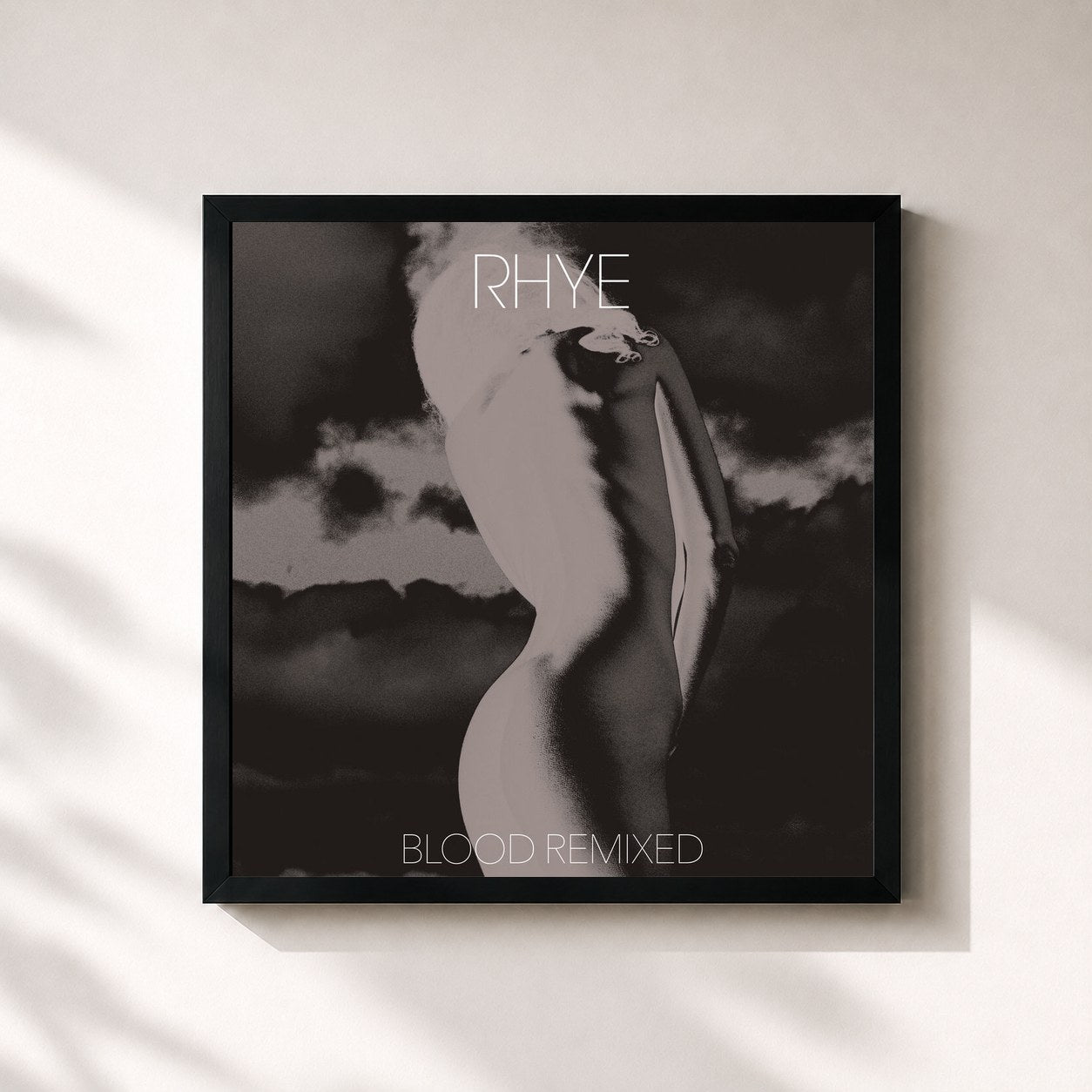 #noir Tableau carré de l'album Blood Remixed de Rhye, cadre noir 32x32 cm
