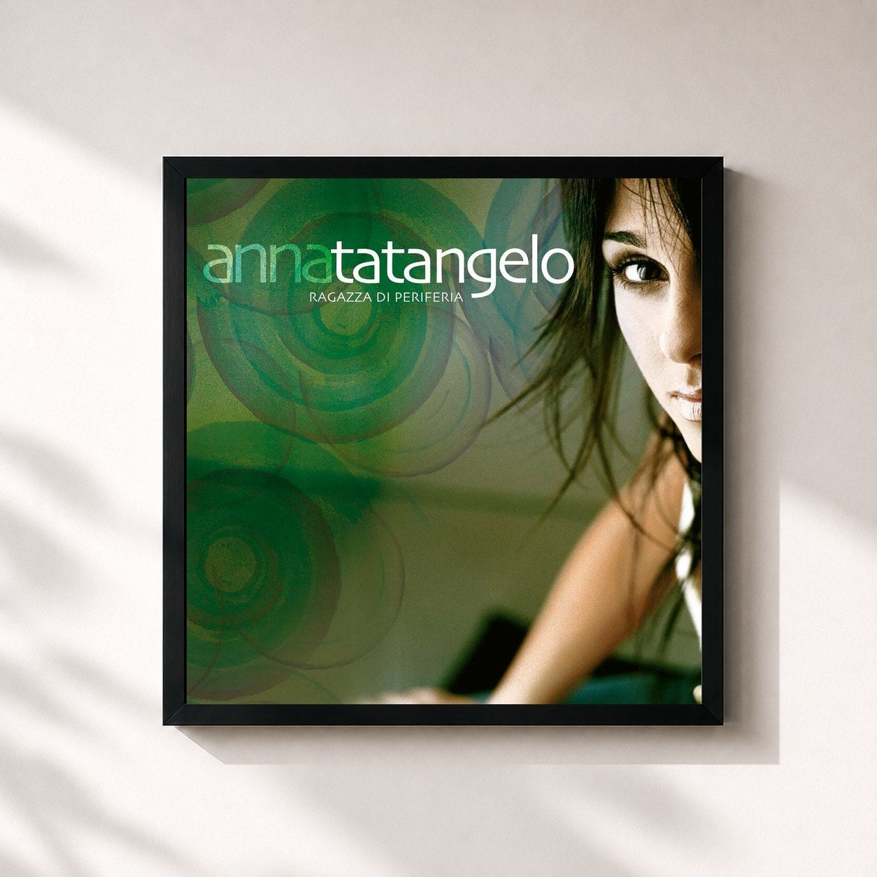 #noir Tableau carré de l'album Ragazza di periferia de Anna Tatangelo, cadre noir 32x32 cm