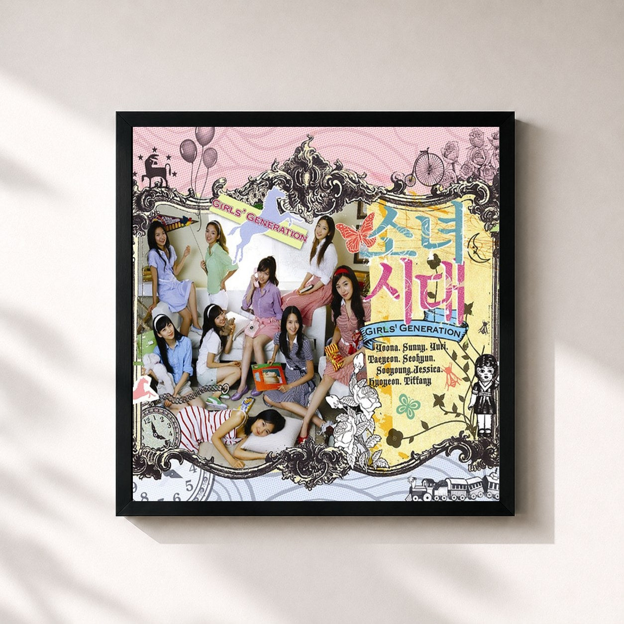 #noir Tableau carré de l'album 다시 만난 세계 Into The New World de Girls' Generation, cadre noir 32x32 cm